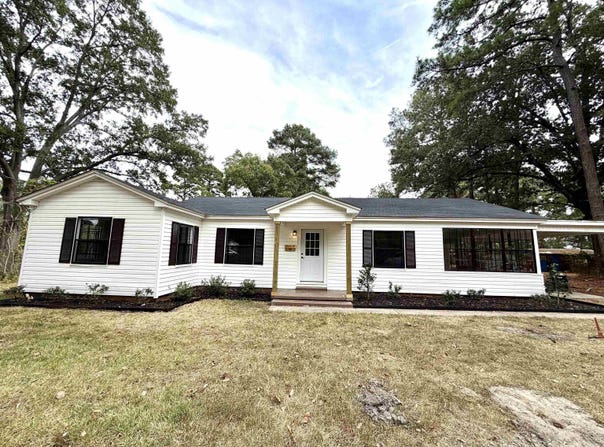 1227 Cleveland Street, Magnolia, AR 71753