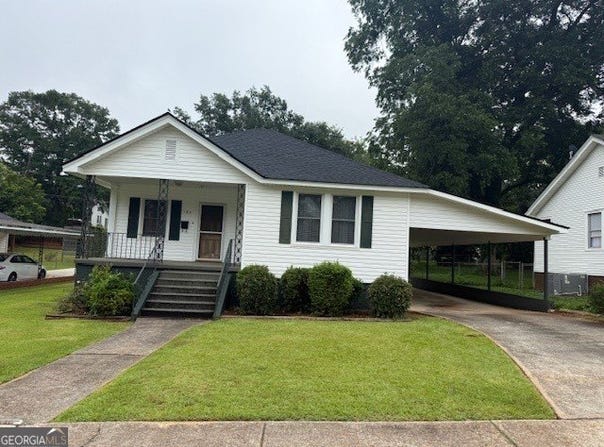 163 NW R, Thomaston, GA 30286