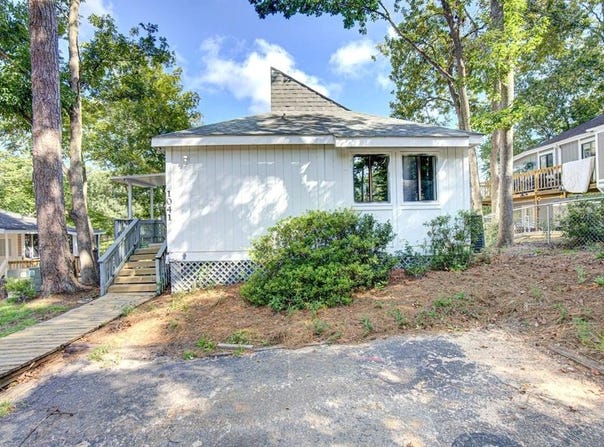 1041 Huran Lane, Santee, SC 29142