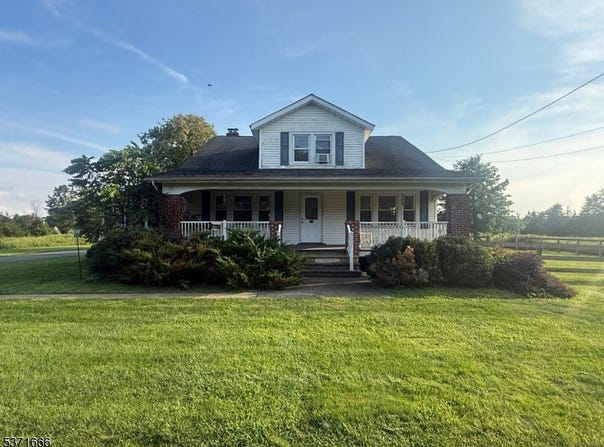 132 Hillsborough Rd, Hillsborough Twp., NJ 08844-2707