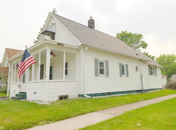 401 Broadway Street, West Burlington, IA 52655