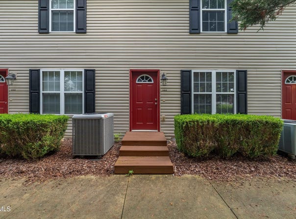 1113 High Street, Johnson City, TN 37604