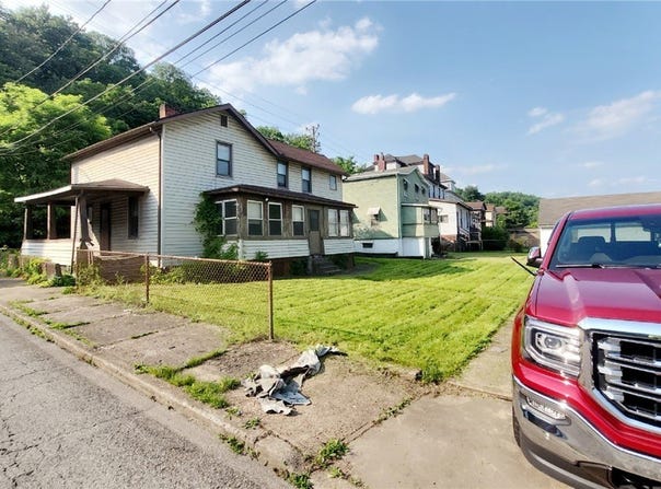 58 Elm St, Harrison Twp, PA 15065
