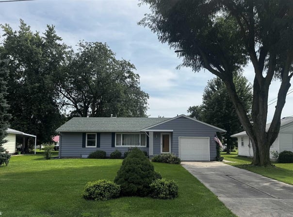 310 E Farrington Street, Agency, IA 52530