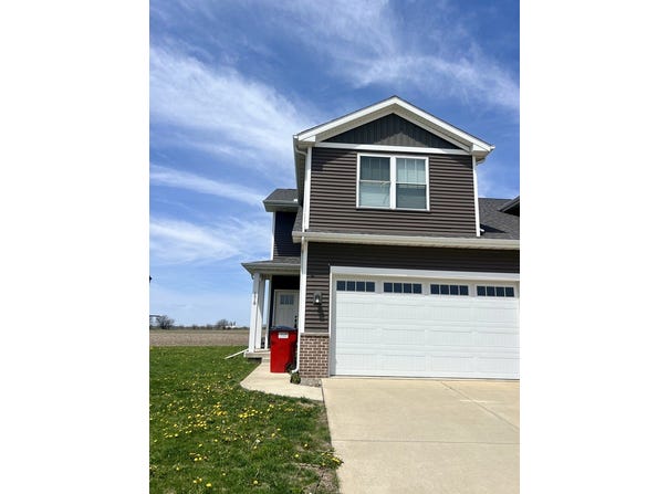 1518 Stonebluff Court, Champaign, IL 61822