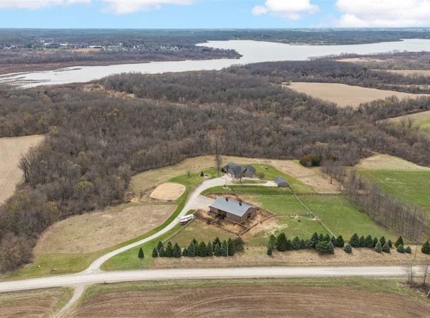 1415 Turkey Run NE, Solon, IA 52333