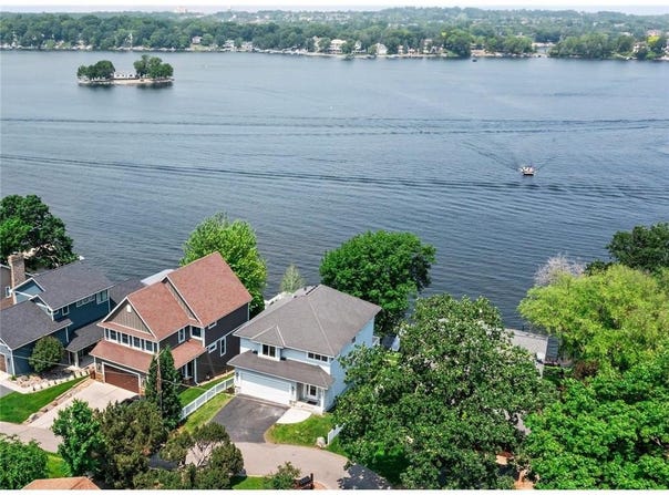 3868 Green Heights Trail SW, Prior Lake, MN 55372