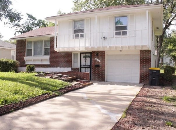 8416 E 92nd Place, Kansas City, MO 64138