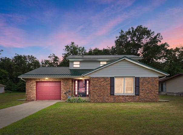 1921 Welnetz Road, Trail Creek, IN 46360