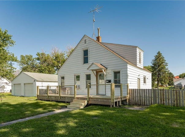 106 SW Commerce Street, Adams, MN 55909