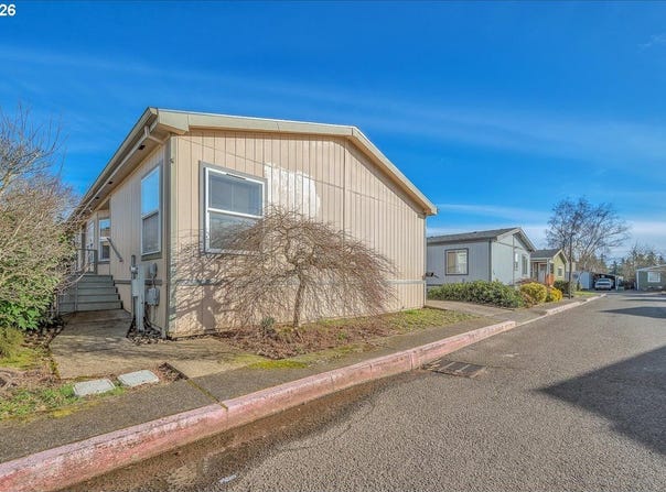 1949 SE PALMQUIST Rd, Gresham, OR 97080