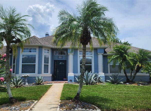 629 Divine Circle, Orlando, FL 32828