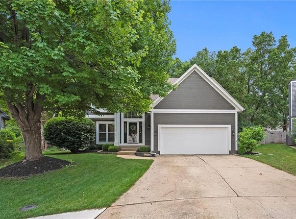 11509 W 115th Street, Overland Park, KS 66210