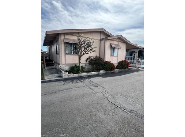 16707 Garfield Avenue, Paramount, CA 90723