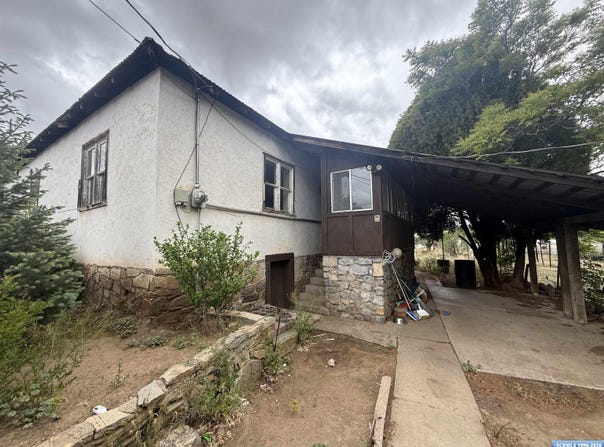 1102 Escondida St, Santa Clara, NM 88026