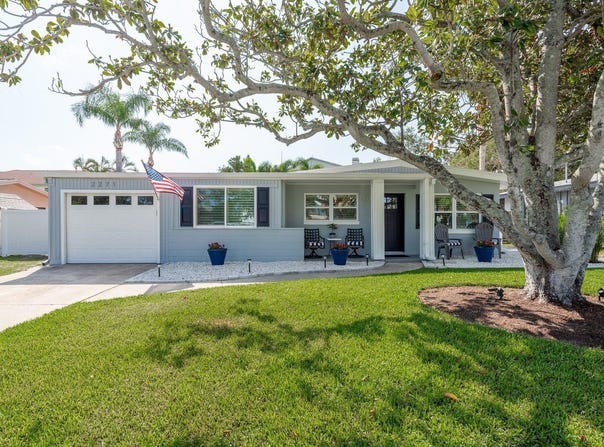 2271 CAROLYN DRIVE, DUNEDIN, FL 34698