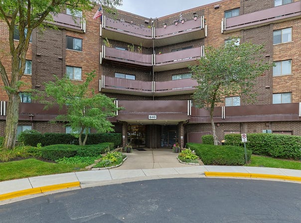840 Wellington Avenue, Elk Grove Village, IL 60007