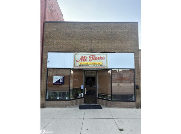 115 1st Street NW, Hampton, IA 50441
