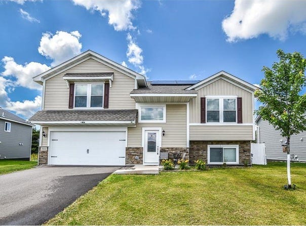 39604 Fallbrook Avenue, North Branch, MN 55056