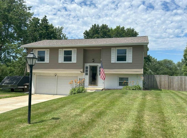 2140 Bedford, FREEPORT, IL 61032