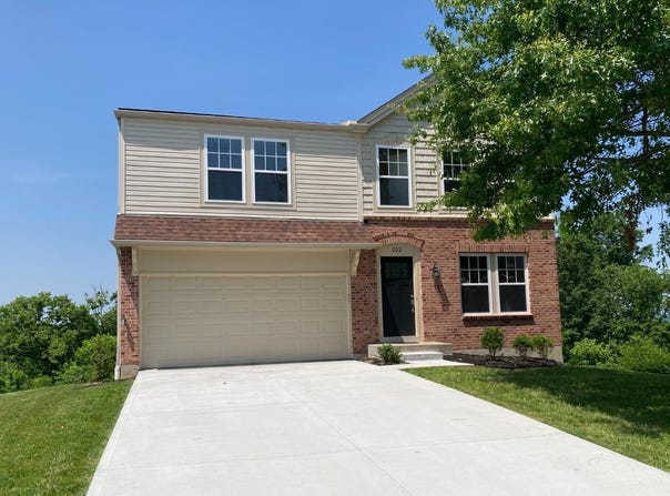 222 Lights Pointe Court, New Richmond, OH 45157