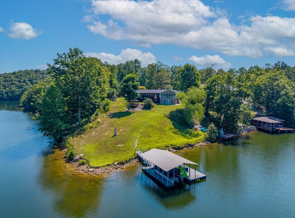 1874 Fount Hubbard Road, London, KY 40741