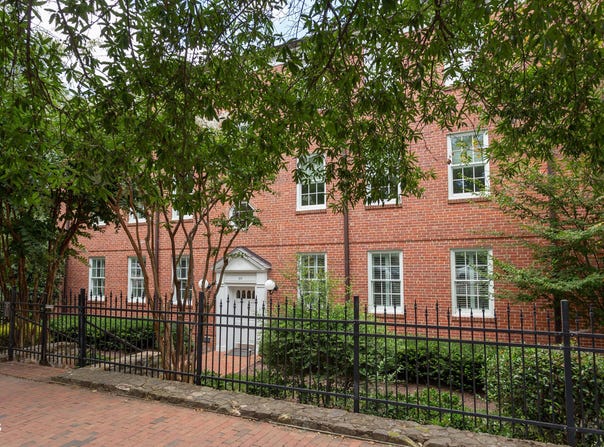 213 E Franklin Street, Chapel Hill, NC 27514