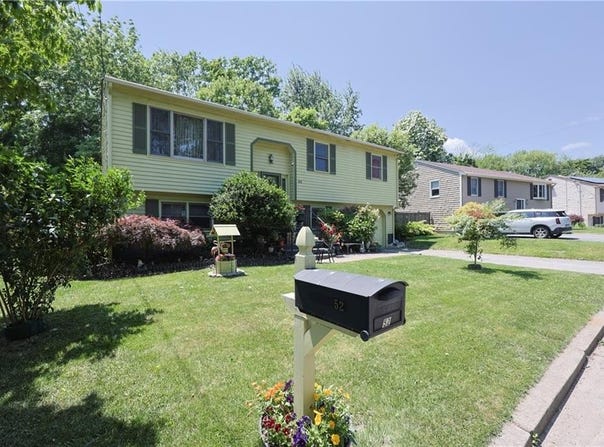 52 Urquhart Street, Cranston, RI 02920