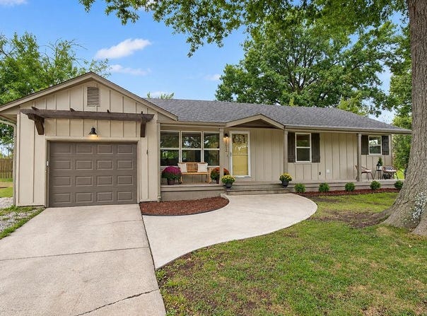 15012 Broadmoor Street, Overland Park, KS 66223