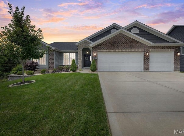 805 Cimarron Meadows Drive, Wentzville, MO 63385