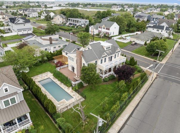 18 Riverdale Avenue, Monmouth Beach, NJ 07750