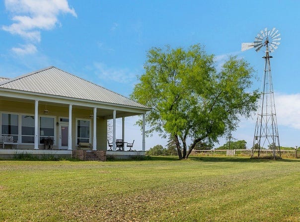 8757 Brandt Road, Burton, TX 77835