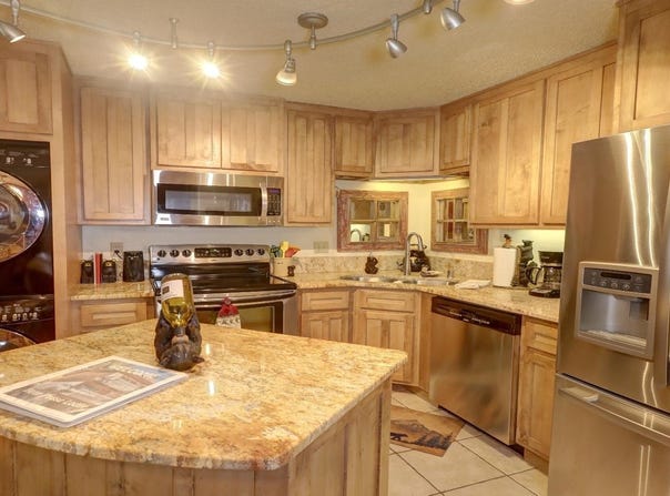128 W High St, Red River, NM 87558-0000
