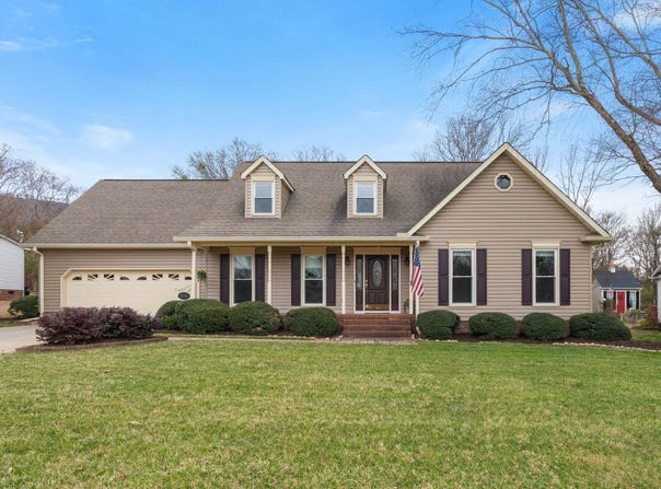 206 Understone Drive, Greenville, SC 29609