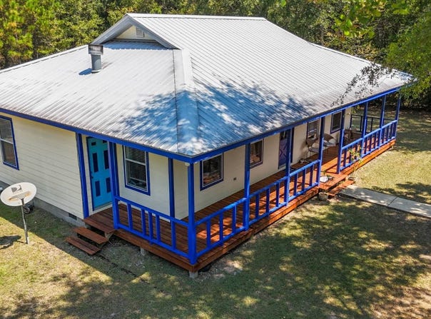 1175 Bilbo Rd, Lumberton, MS 39455