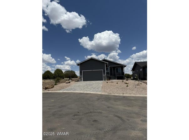 881 S Ridgeway Place, Show Low, AZ 85901