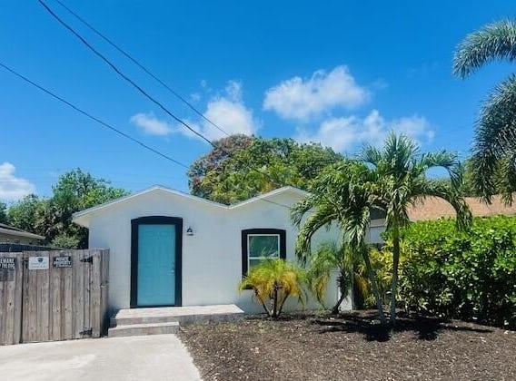 181 NE 15th Terrace, Boca Raton, FL 33432