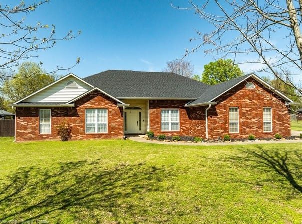 2208 Joyce  DR, Lavaca, AR 72941