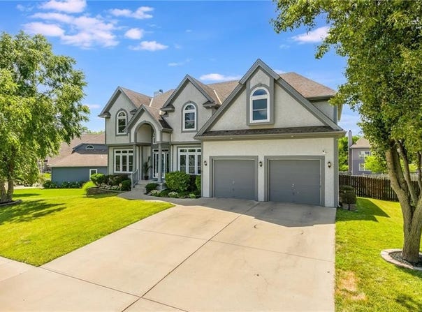 4000 SW Boulder Drive, Lee's Summit, MO 64082