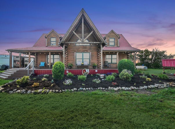 8713 State Route 207, Mount Sterling, OH 43143