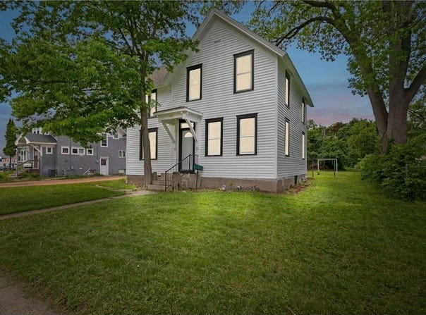 1319 Hennepin Avenue N, Glencoe, MN 55336