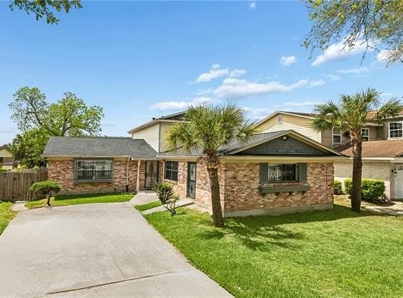 4834 MICHOUD Boulevard, New Orleans, LA 70129