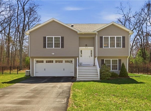 90 Mockingbird Drive, Exeter, RI 02822