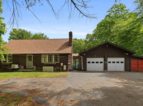 4A Fletcher St, Plainville, MA 02762