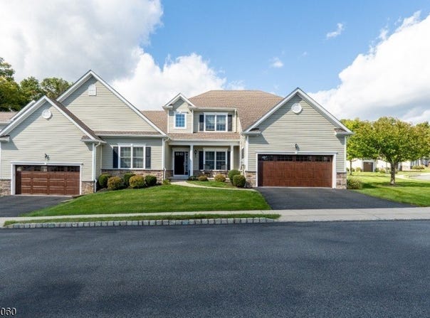 2 Par Ct, Randolph Twp., NJ 07869-2632