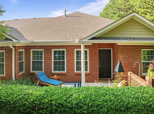 84 SE Valley Way Circle SE, Huntsville, AL 35802
