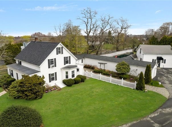 599 E Main Road, Middletown, RI 02842