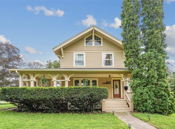 604 W Jefferson Street, Winterset, IA 50273