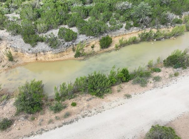 70 None, Carta Valley, TX 78880