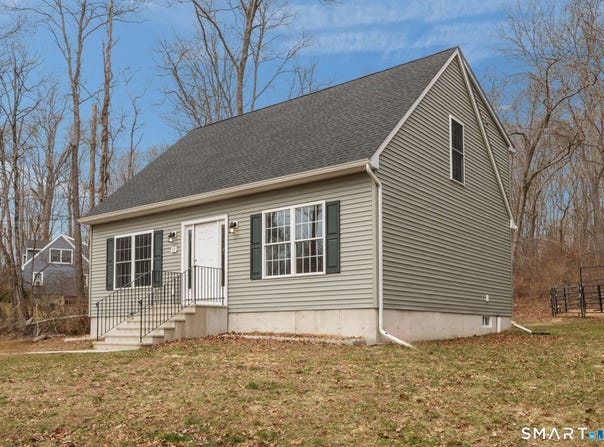 69 Wendell Comrie Road, Ledyard, CT 06339